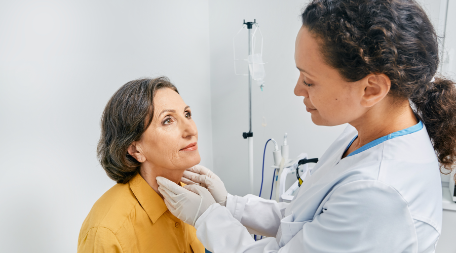 Hypothyroid vs Hyperthyroid: What Makes Them Different? Hypothyroid vs Hyperthyroid