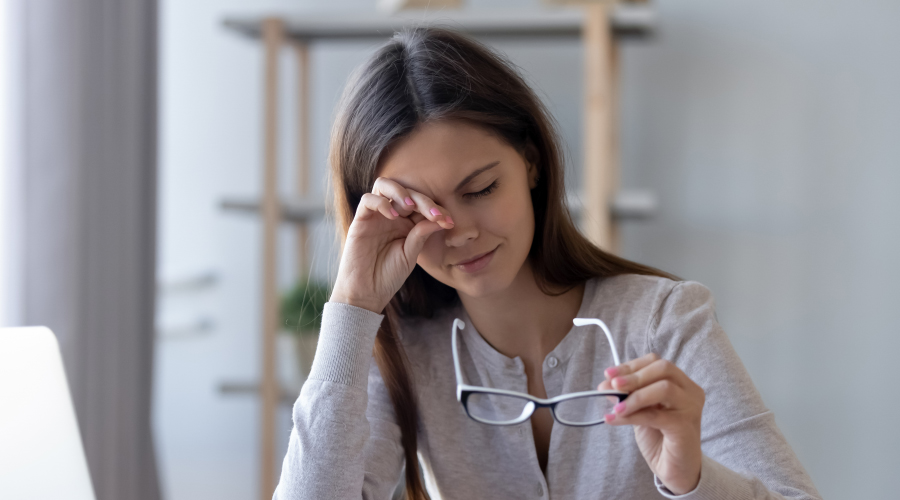 Why Do You Wake up with Eye Gunk? HealthKart